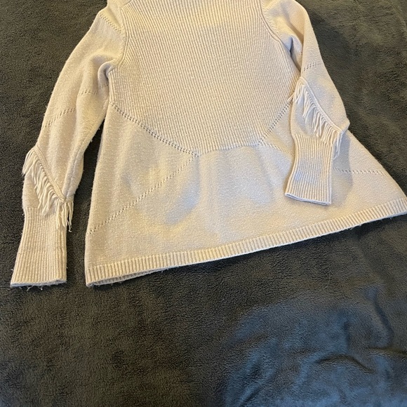 Fringe sweater - Picture 9 of 13